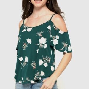 Kaileigh Valette Back Detail Cold Shoulder Knit Top Green L